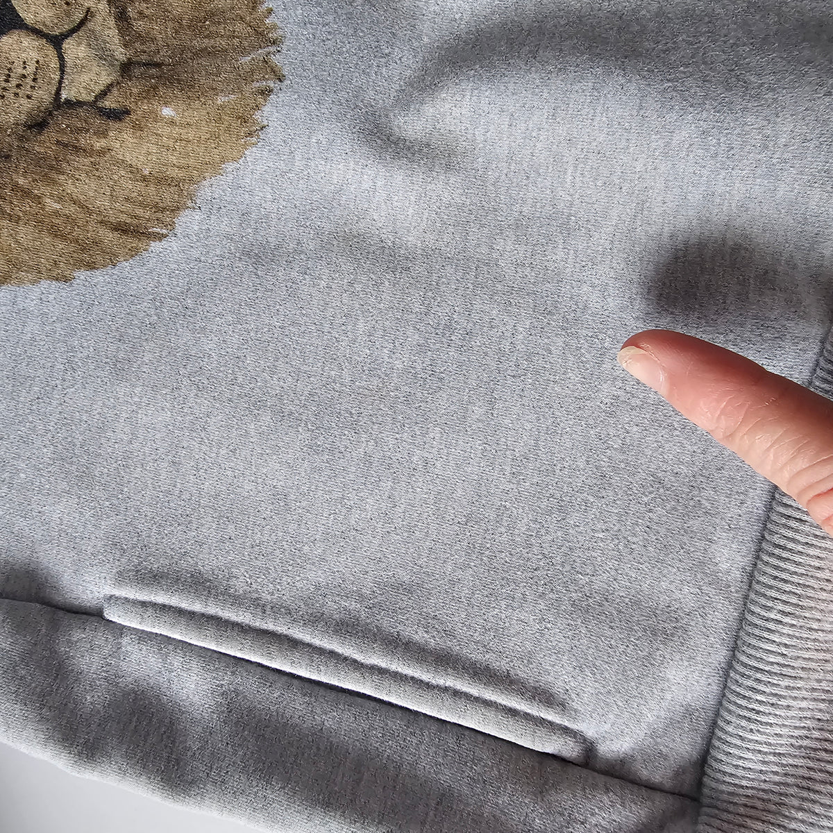 Minti Furry Sweatshirt (minor flaws) - Size 4