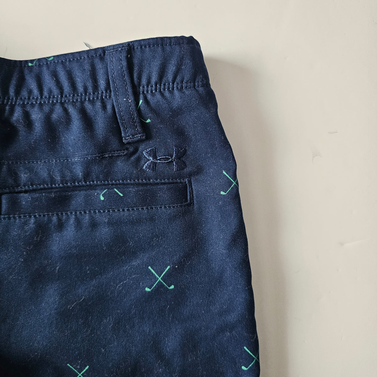 Under Armour Shorts - Size 6