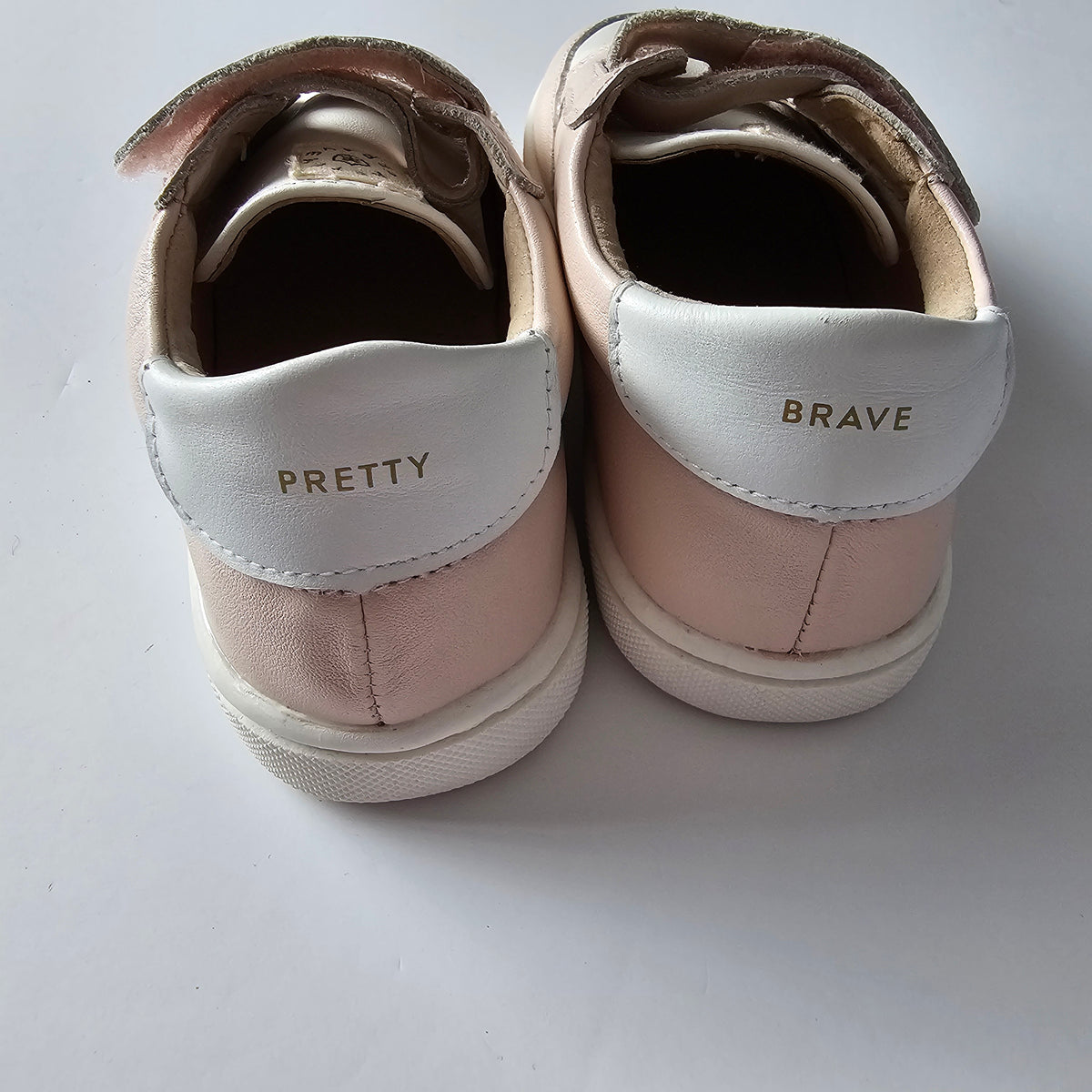 Pretty Brave Leather XO Blush Shoes *BNWOT* - Size 10 (US)