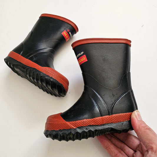 Red Band Gumboots - Size 3c