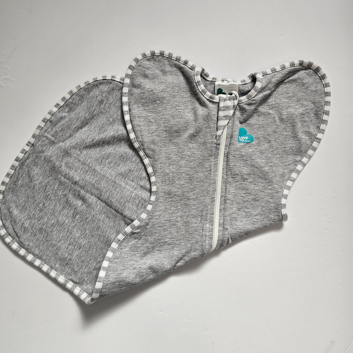 Love to Dream Grey Swaddle - Size Newborn
