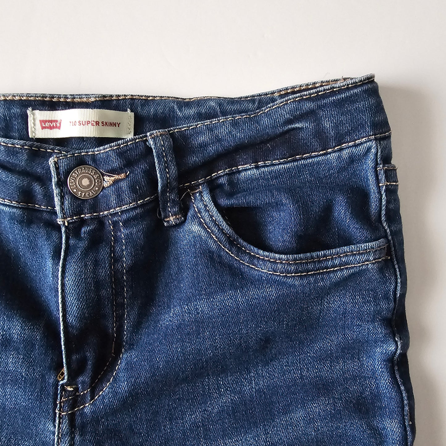 Levi's 710 Super Skinny Jeans - Size 10 Reg