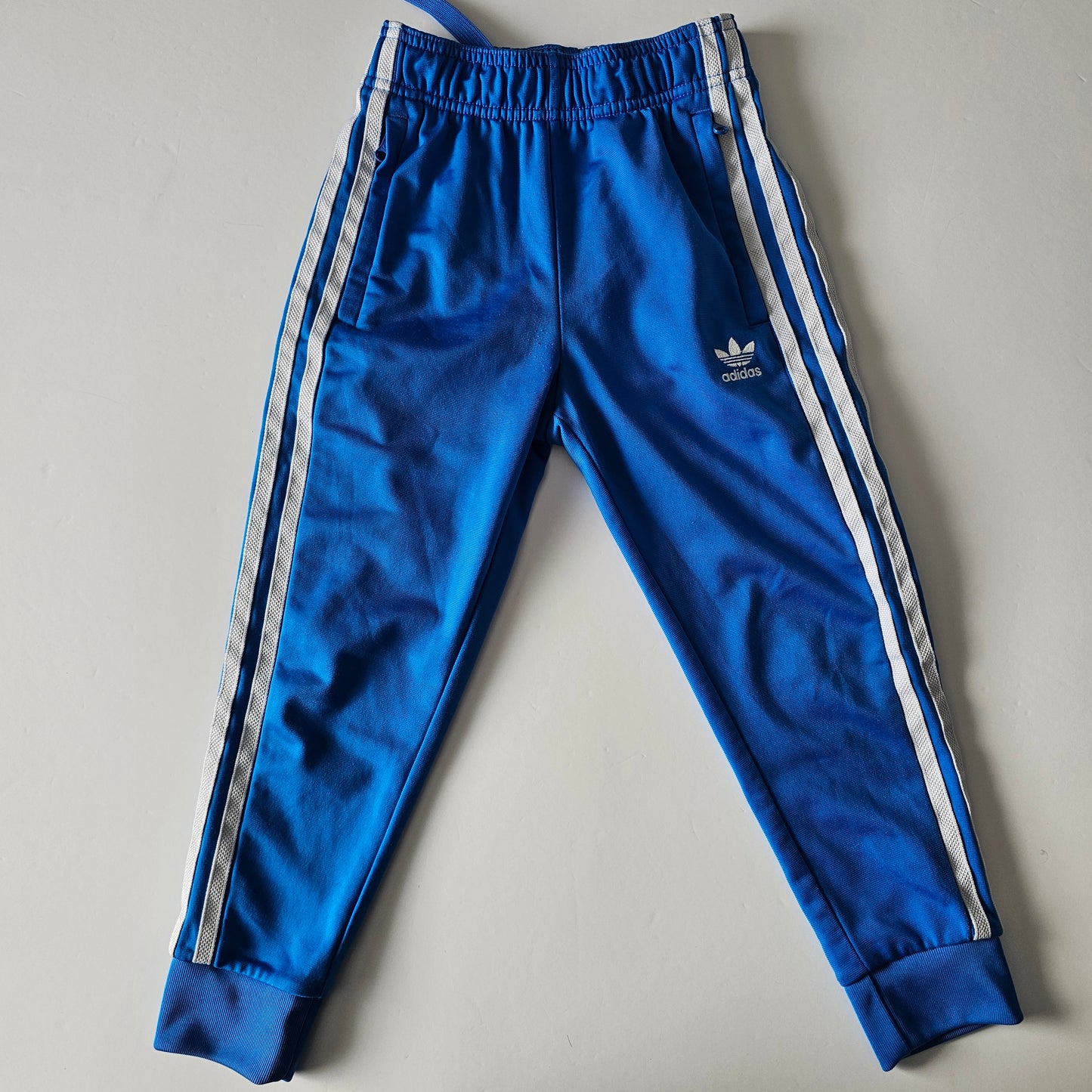 Adidas Tracksuit Set (minor flaw) - Size 5-6