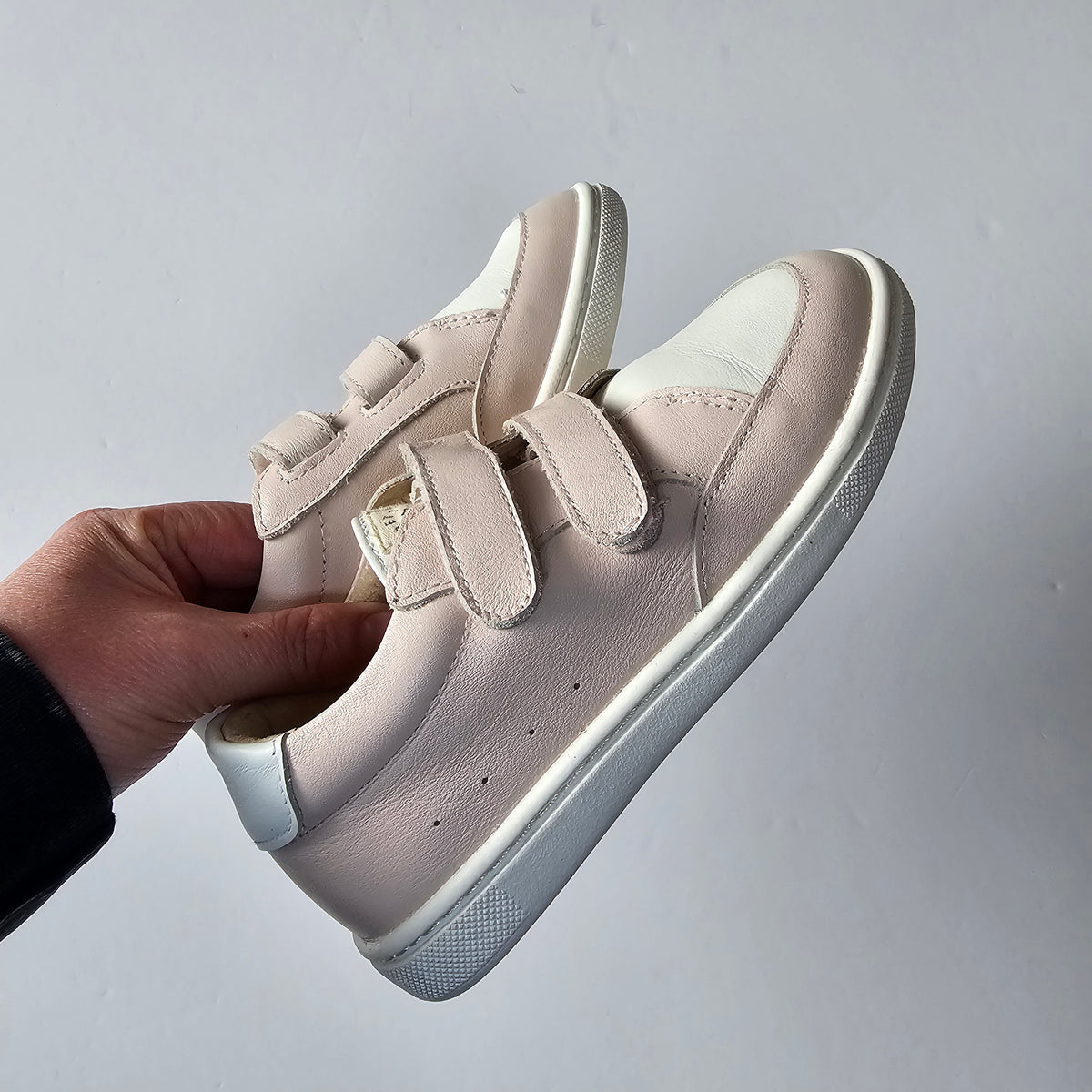 Pretty Brave Leather XO Blush Shoes *BNWOT* - Size 10 (US)