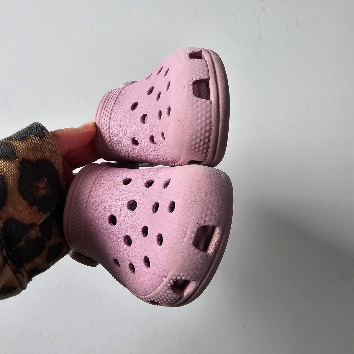 Crocs Lilac Classic Clogs (flaw) - Size C10