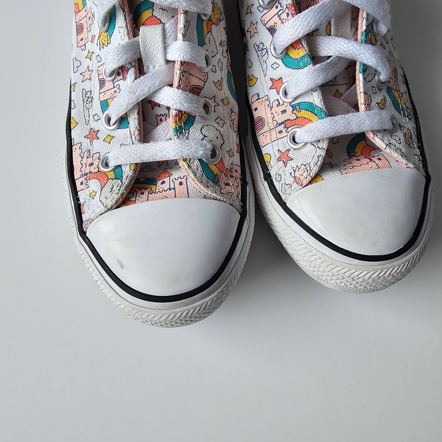 Converse Castle Shoes - Size 1 US