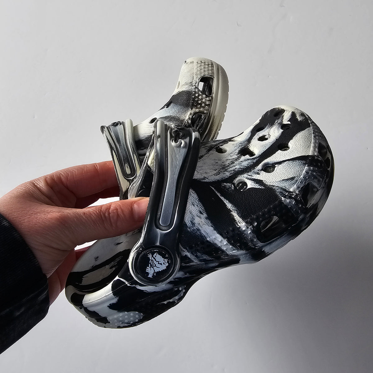 Crocs Marble Classic Clogs (minor flaw) - Size C8