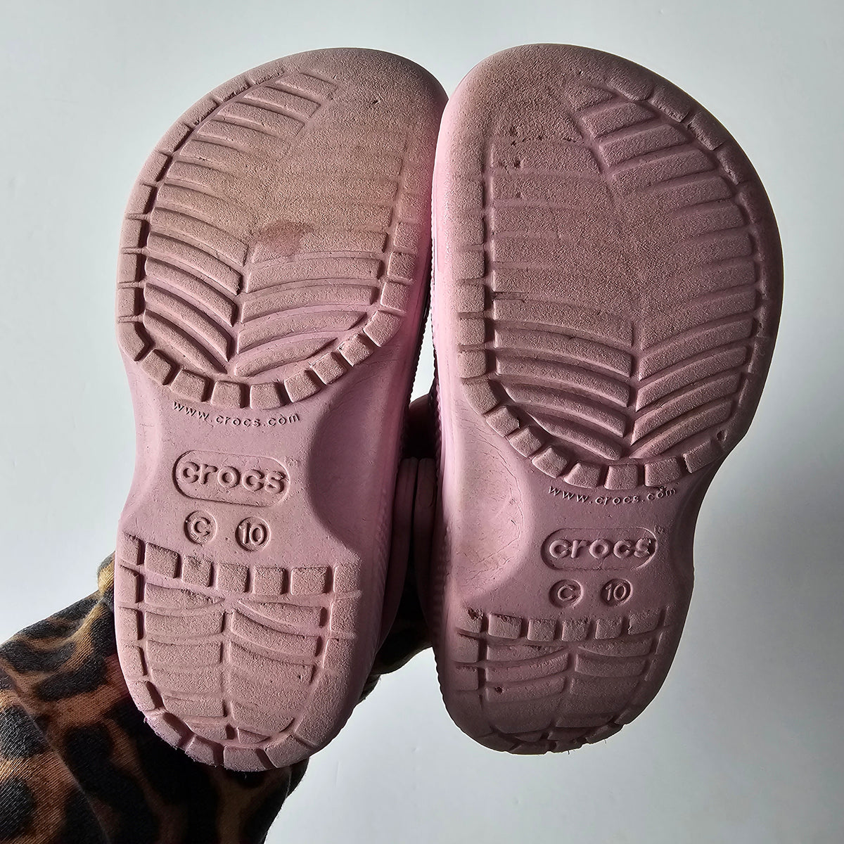 Crocs Lilac Classic Clogs (flaw) - Size C10