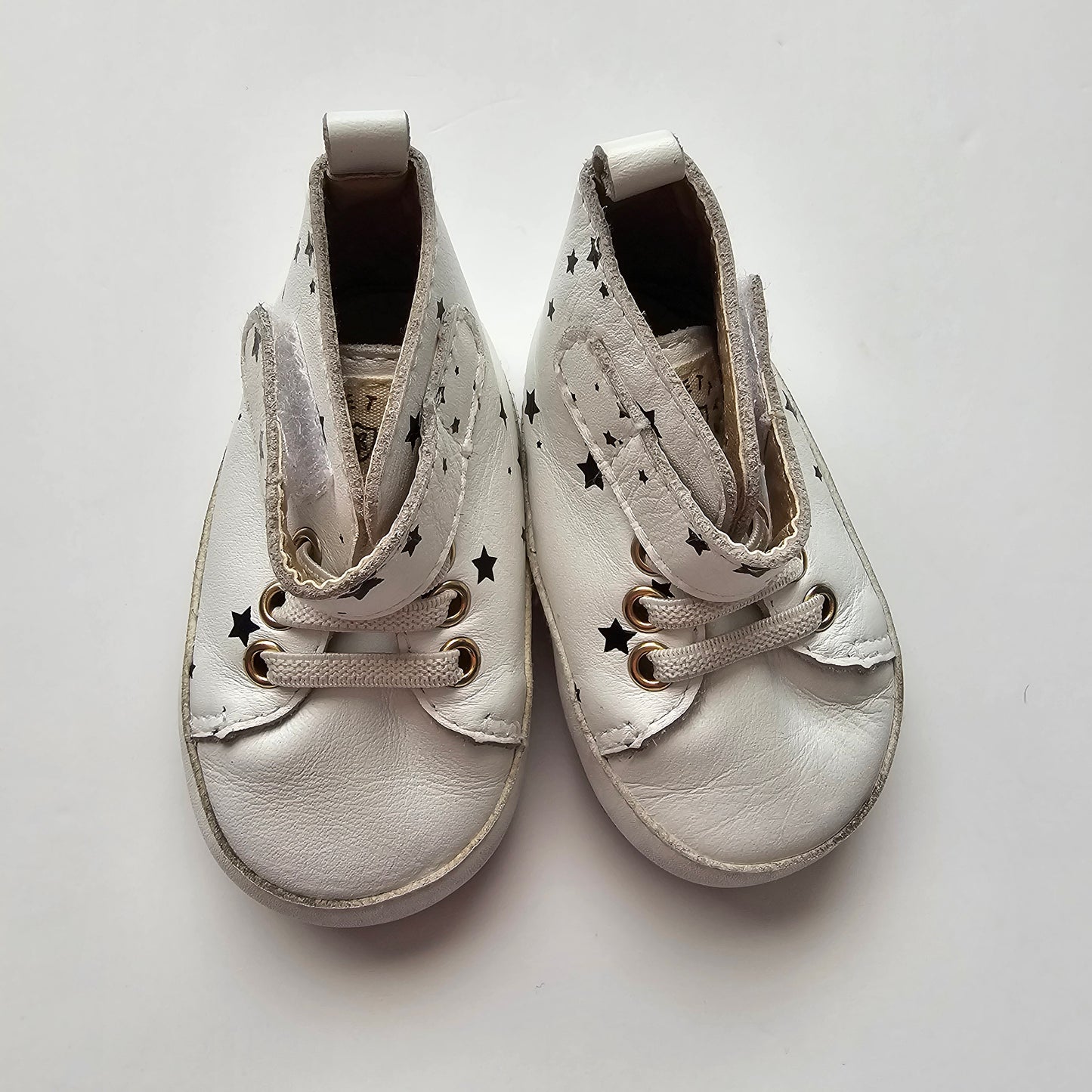 Pretty Brave Star Soft Sole Boots - Size S (0-6)