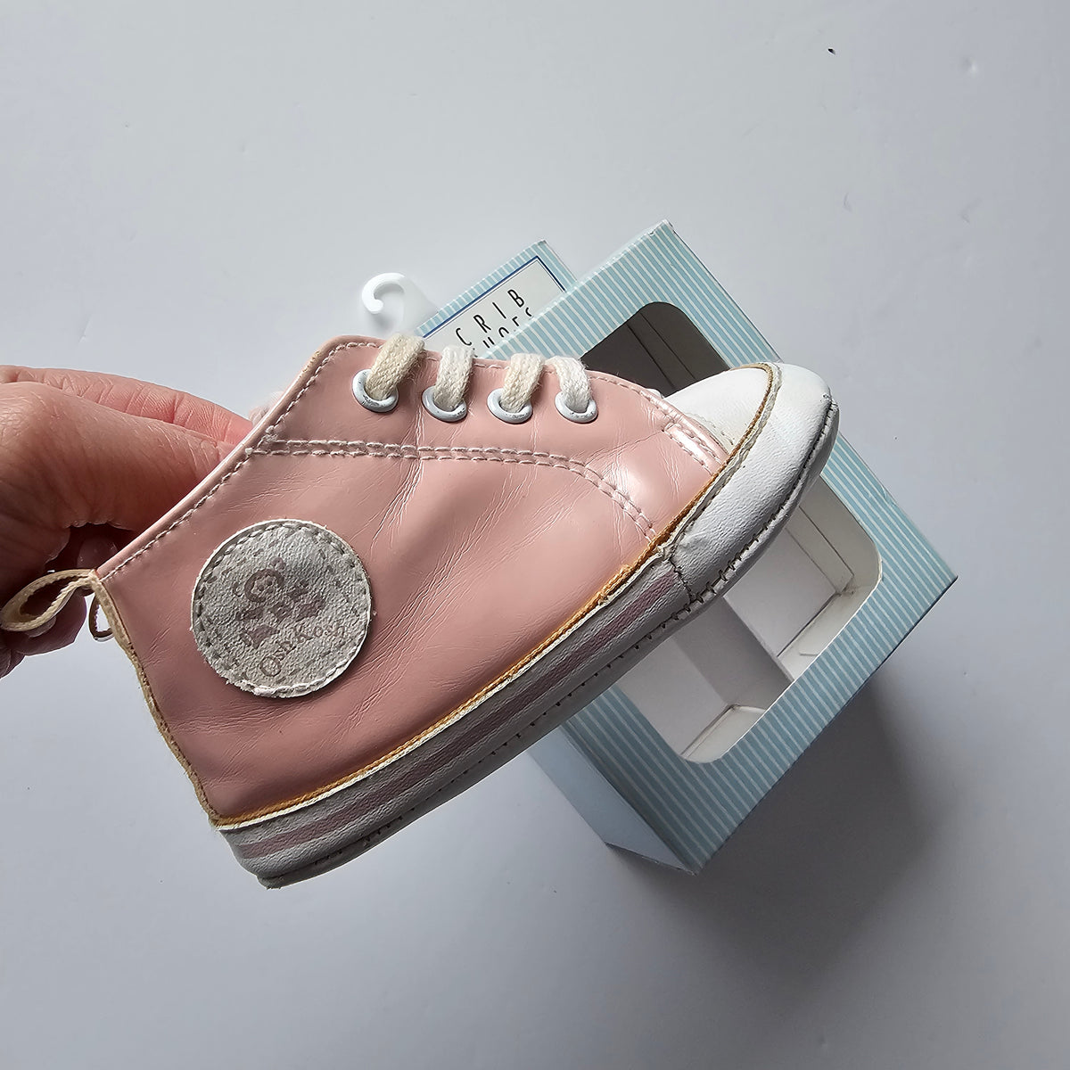 Vintage Oshkosh Metalic Crib Shoes (minor flaw) - Size 4 (9-12m)