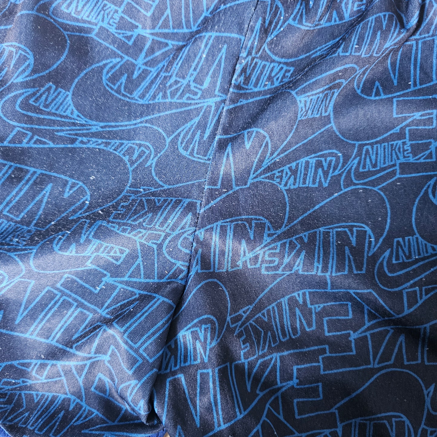Nike Shorts (minor flaw) - Size 6-7