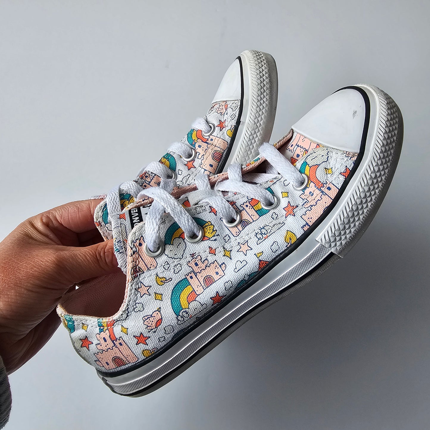 Converse Castle Shoes - Size 1 US