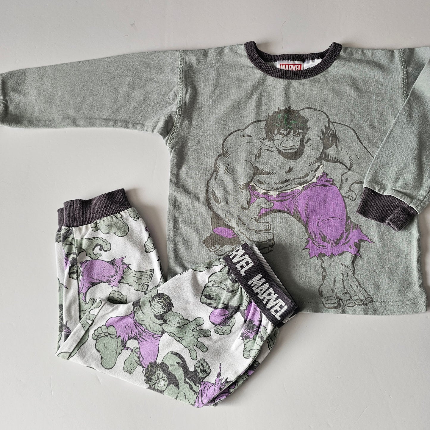 Cotton on Kids × Marvel PJ Set (minor flaw) - Size 2