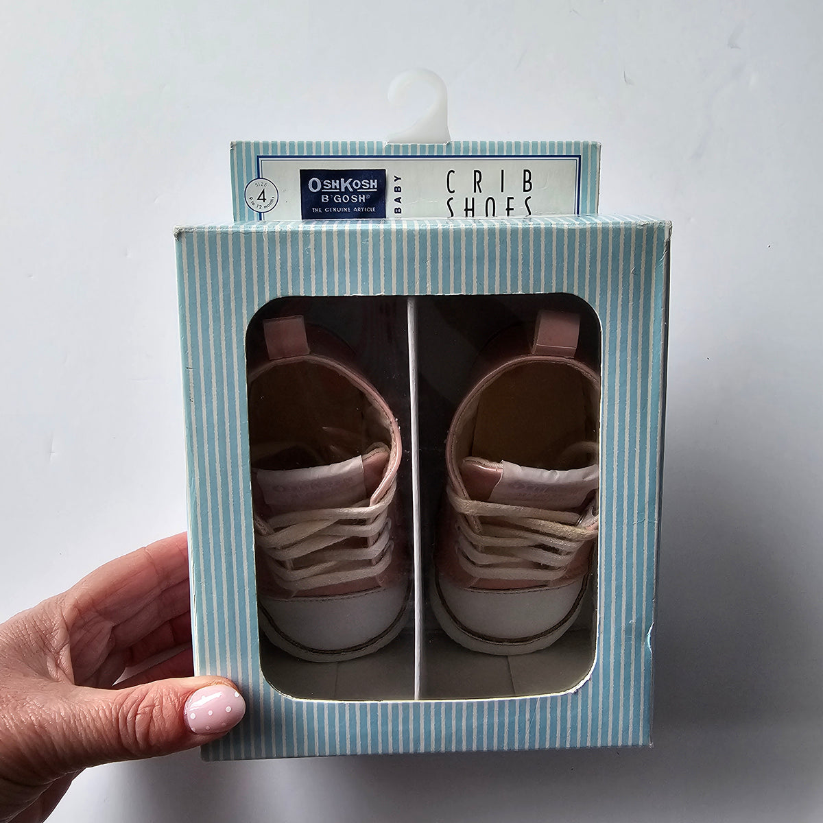 Vintage Oshkosh Metalic Crib Shoes (minor flaw) - Size 4 (9-12m)