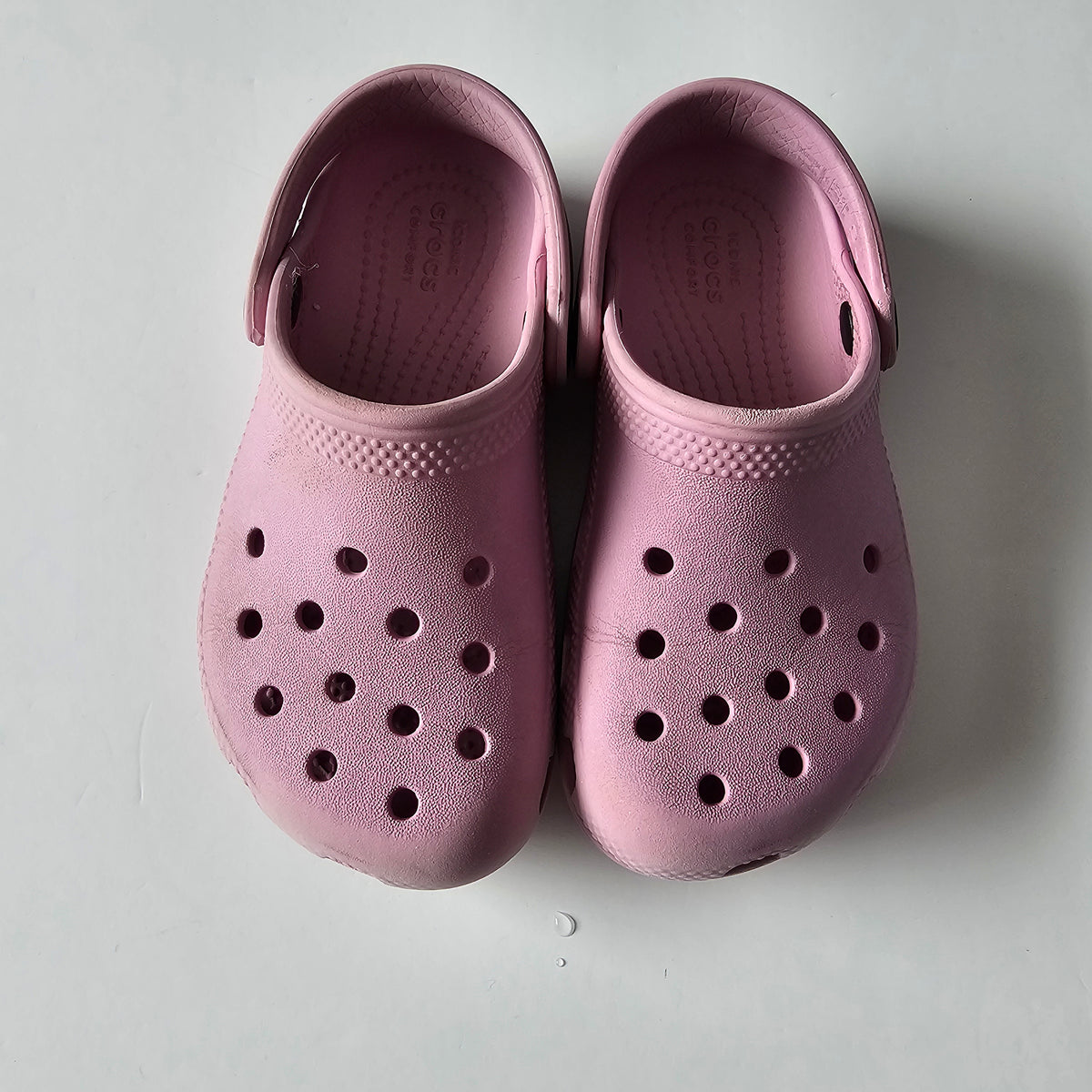 Crocs Lilac Classic Clogs (flaw) - Size C10