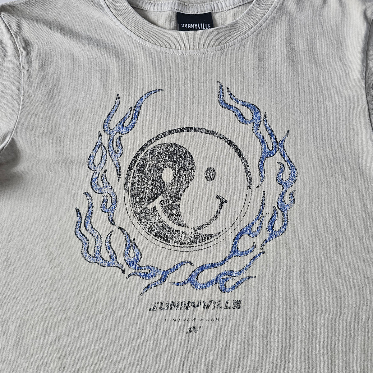 Sunnyville Peace T-shirt - Size 10
